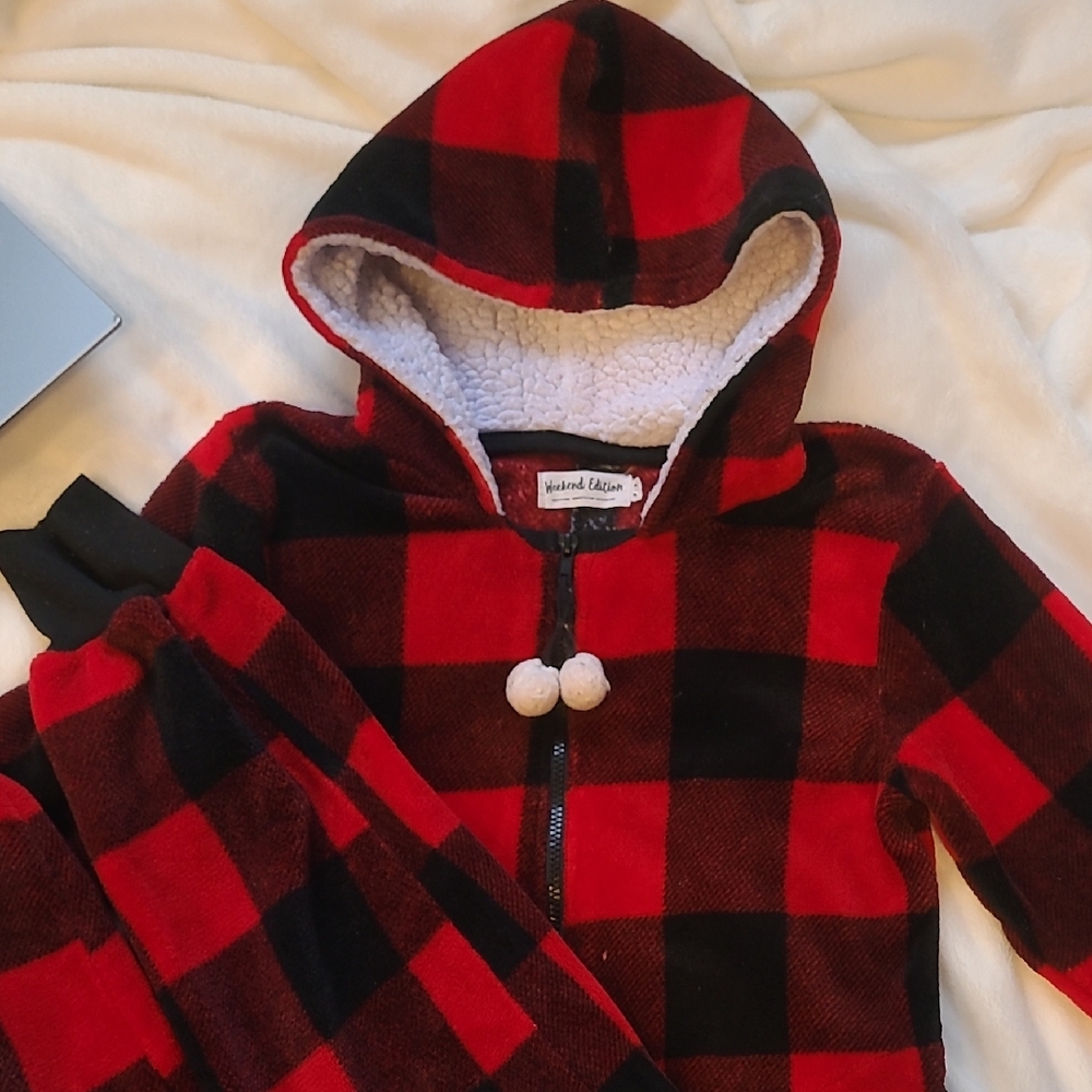 Soft Onzie, Red and Black, Weekend Edition
